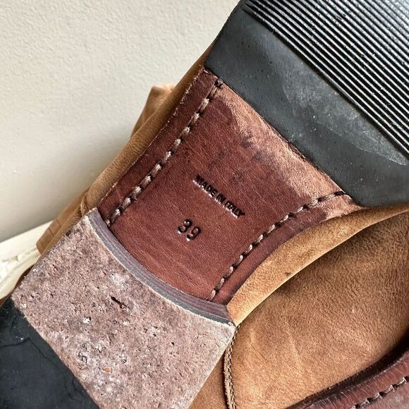 Hugo Boss textured knee high leather boot size 39 - Picture 7 of 7